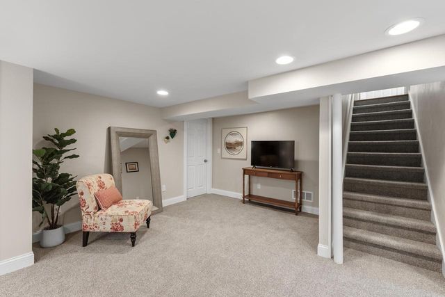 5001 N Bay Ridge Avenue, Whitefish Bay, WI 53217