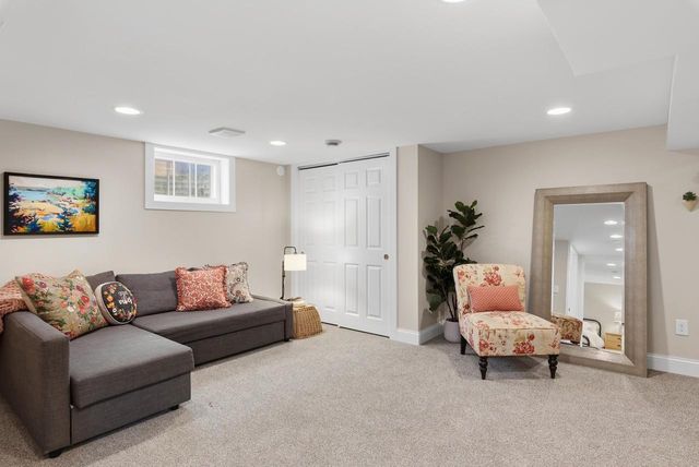 5001 N Bay Ridge Avenue, Whitefish Bay, WI 53217