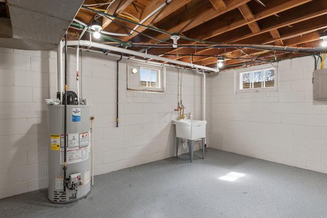 5001 N Bay Ridge Avenue, Whitefish Bay, WI 53217