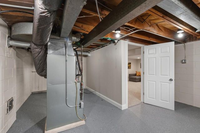 5001 N Bay Ridge Avenue, Whitefish Bay, WI 53217