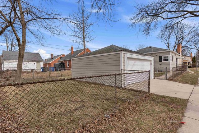 5001 N Bay Ridge Avenue, Whitefish Bay, WI 53217