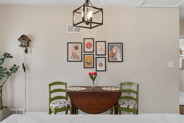 5001 N Bay Ridge Avenue, Whitefish Bay, WI 53217