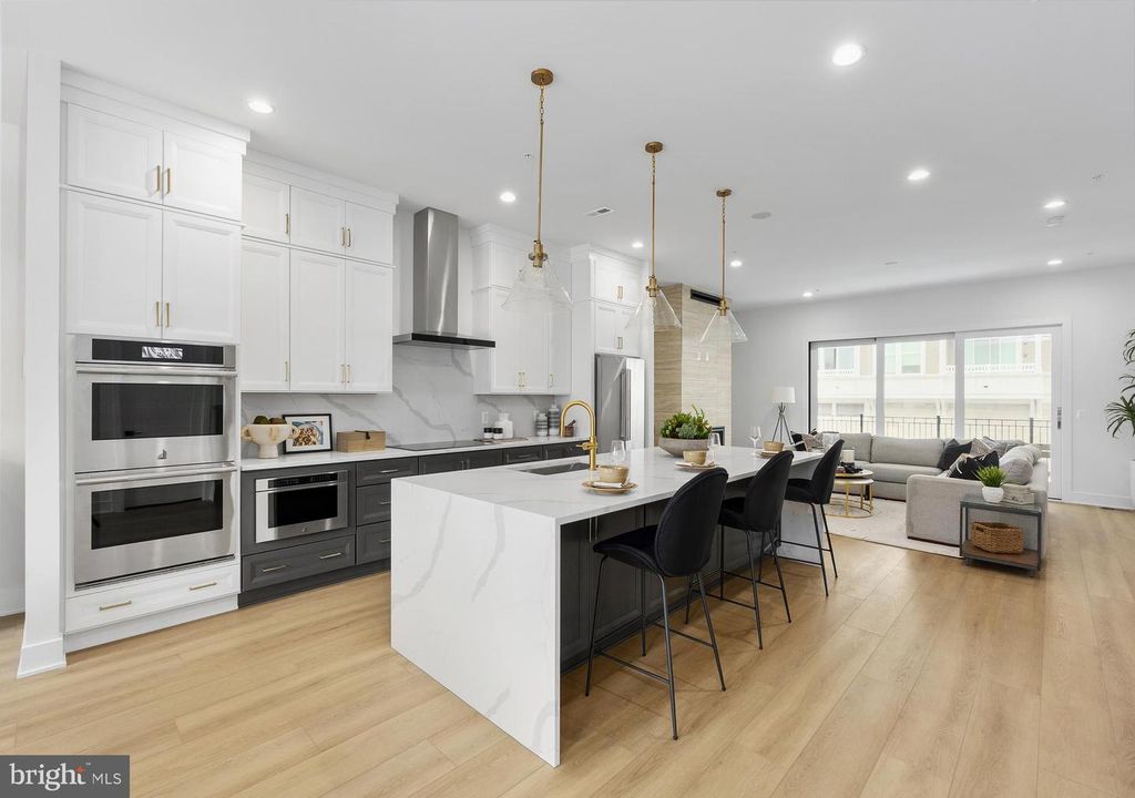 8605 ERDEM PL, Chevy Chase, MD 20815