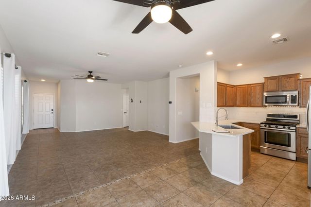7525 W SPRINGFIELD Way, Florence, AZ 85132