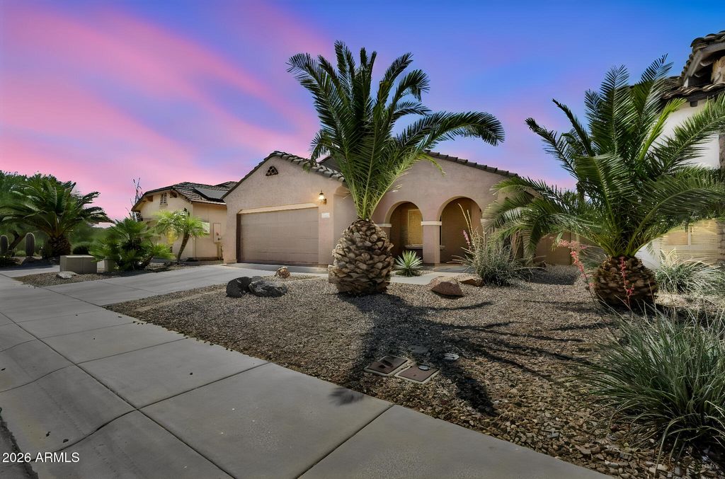 Image 2 of property listing at 7525 W SPRINGFIELD Way, Florence, AZ 85132