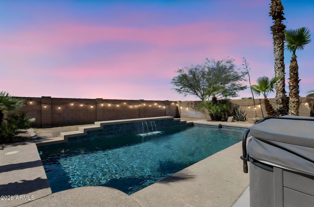 Image 3 of property listing at 7525 W SPRINGFIELD Way, Florence, AZ 85132