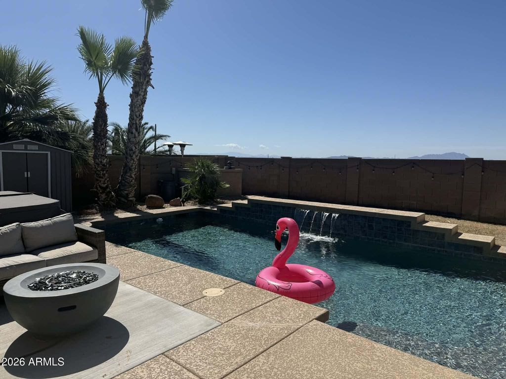 Image 4 of property listing at 7525 W SPRINGFIELD Way, Florence, AZ 85132