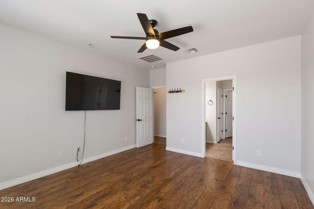 Image 9 of property listing at 7525 W SPRINGFIELD Way, Florence, AZ 85132