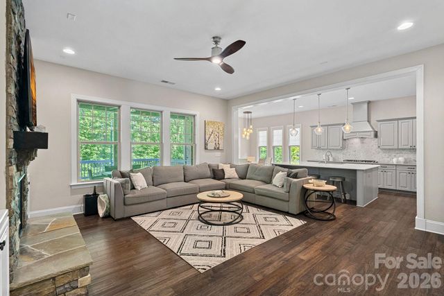 109 Eden Hollow Lane, Matthews, NC 28104