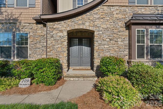 109 Eden Hollow Lane, Matthews, NC 28104
