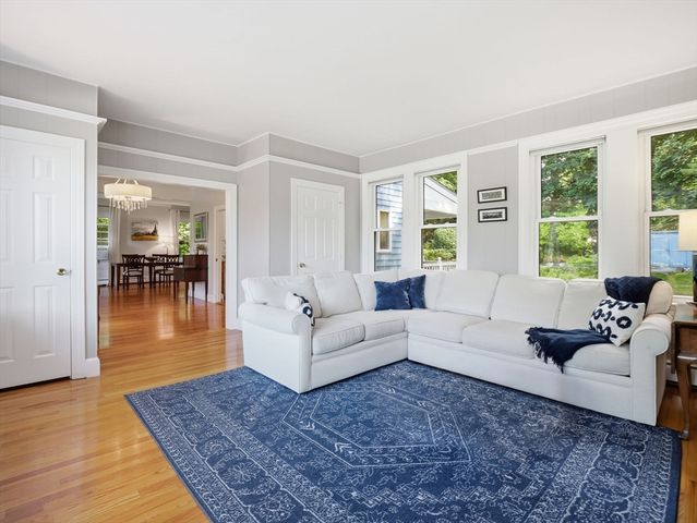 29 Bedford, Burlington, MA 01803