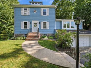 29 Bedford, Burlington, MA 01803
