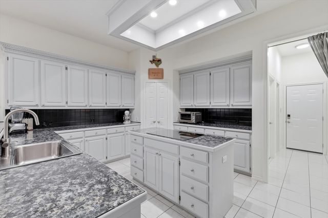 2105 Leeds Drive, Plano, TX 75025