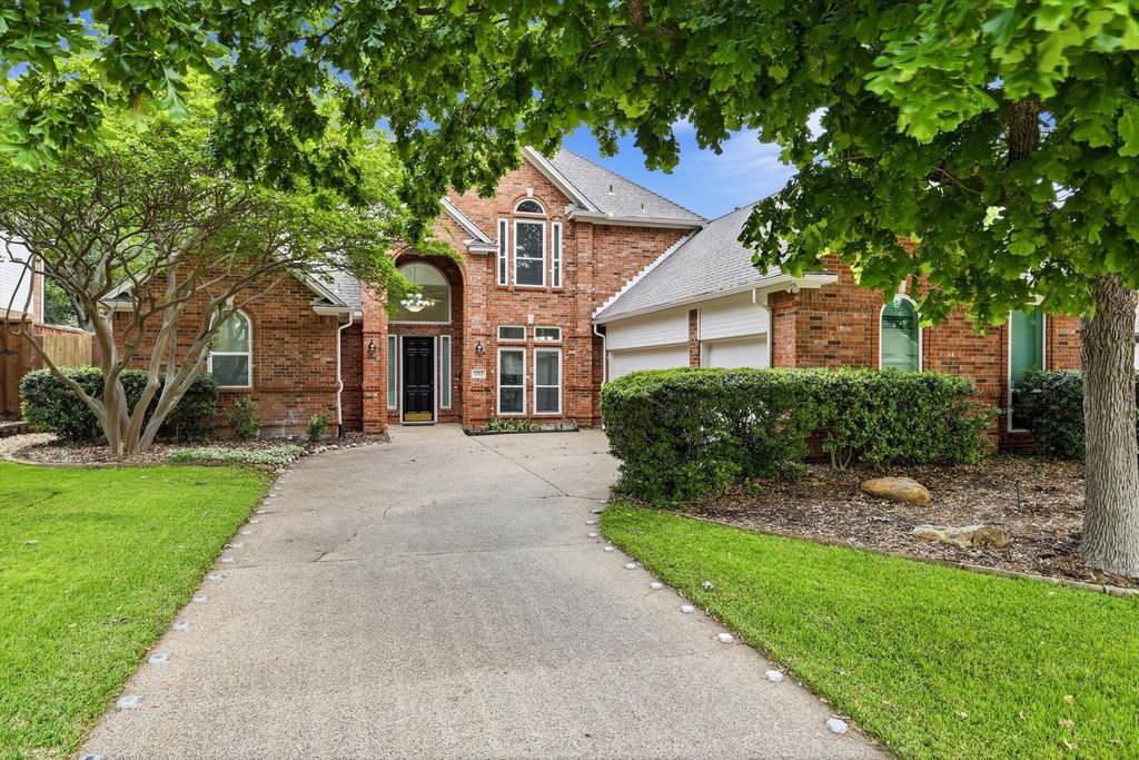 2105 Leeds Drive, Plano, TX 75025