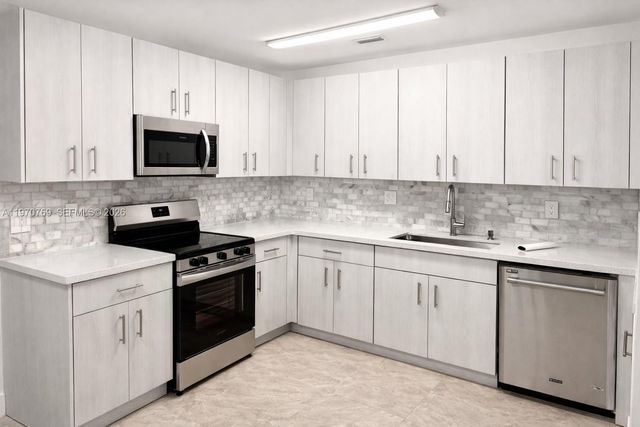 6416 SW 15th St, West Miami, FL 33144