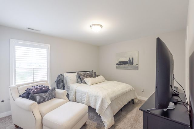 875 Farmview Drive, Valparaiso, IN 46383