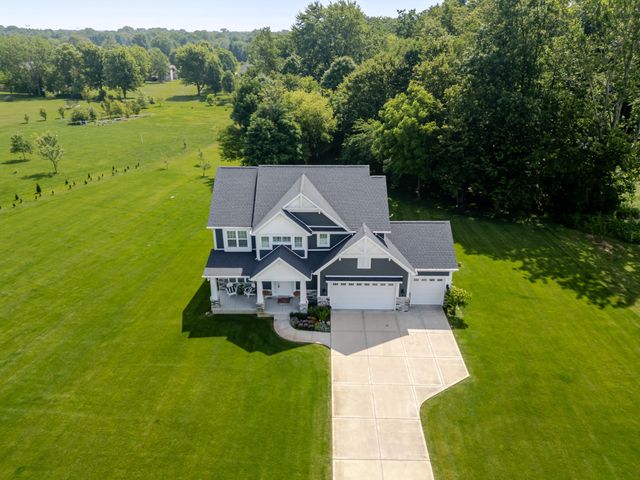 875 Farmview Drive, Valparaiso, IN 46383