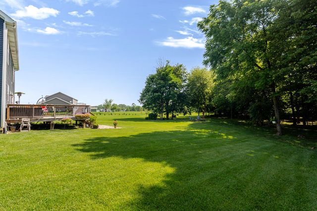 875 Farmview Drive, Valparaiso, IN 46383