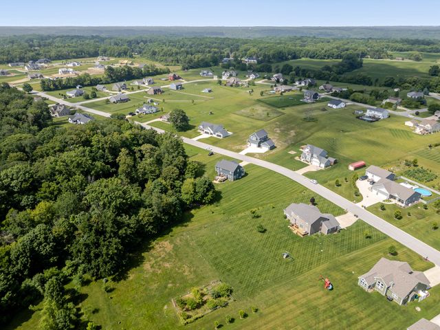 875 Farmview Drive, Valparaiso, IN 46383