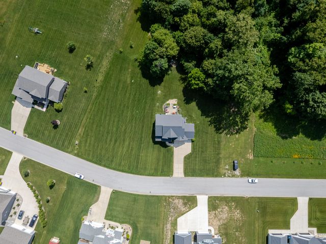 875 Farmview Drive, Valparaiso, IN 46383