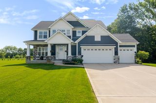 875 Farmview Drive, Valparaiso, IN 46383