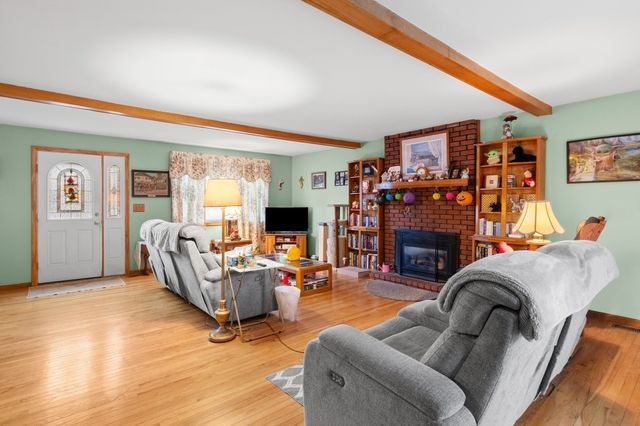 6 Beatrice Rd, Beverly, MA 01915