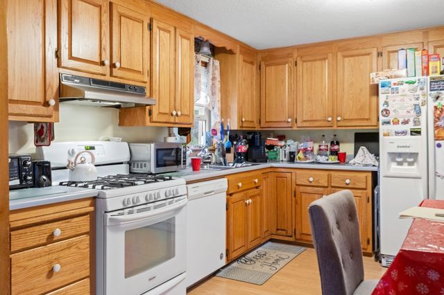 6 Beatrice Rd, Beverly, MA 01915