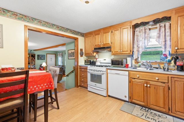 6 Beatrice Rd, Beverly, MA 01915