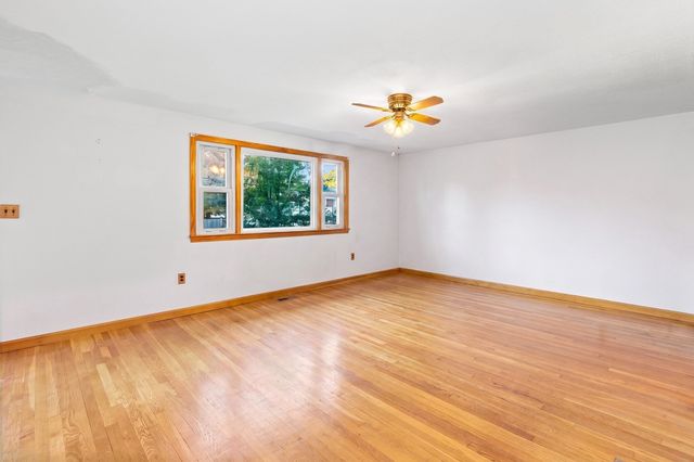 6 Beatrice Rd, Beverly, MA 01915
