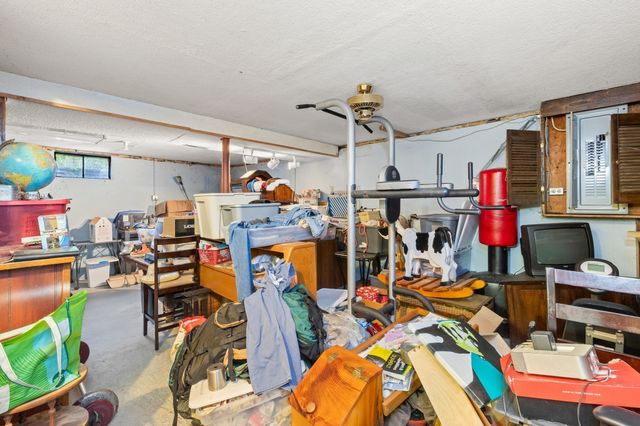 6 Beatrice Rd, Beverly, MA 01915