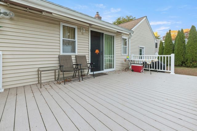 6 Beatrice Rd, Beverly, MA 01915