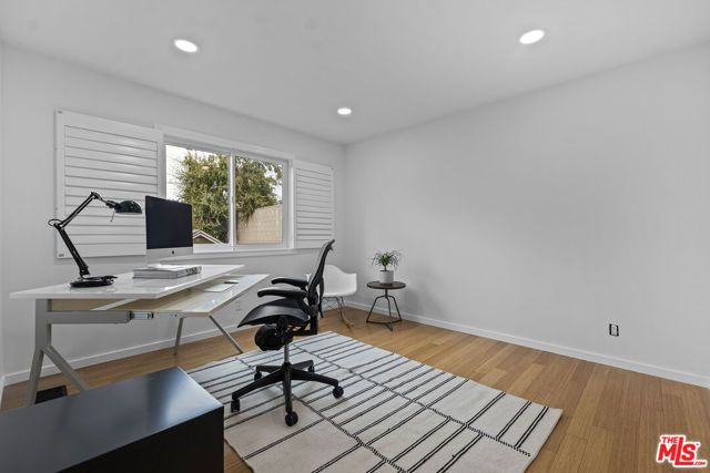 2714 Auburn Street 103, Los Angeles, CA 90039