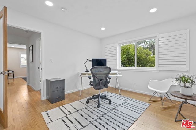 2714 Auburn Street 103, Los Angeles, CA 90039