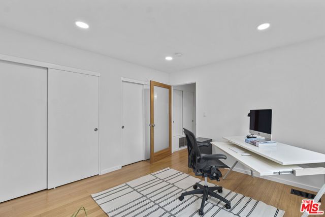 2714 Auburn Street 103, Los Angeles, CA 90039