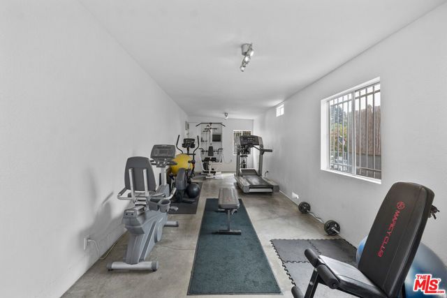 2714 Auburn Street 103, Los Angeles, CA 90039