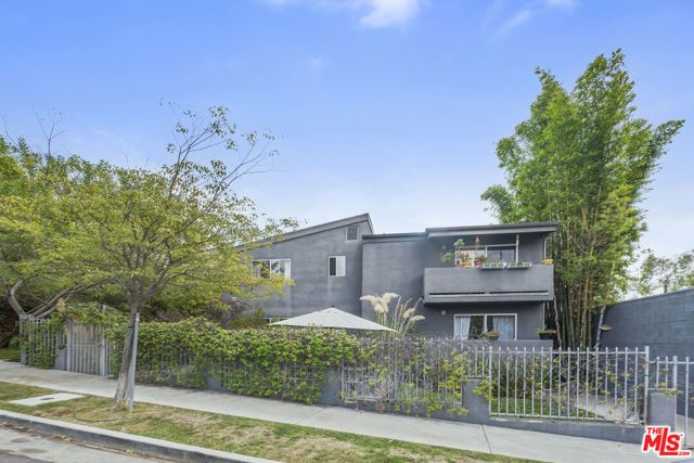 2714 Auburn Street 103, Los Angeles, CA 90039