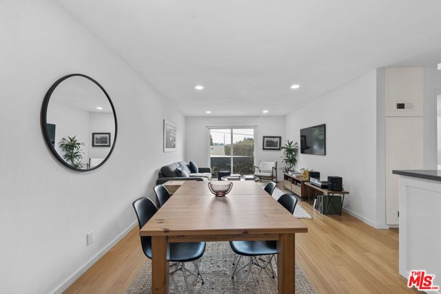 2714 Auburn Street 103, Los Angeles, CA 90039