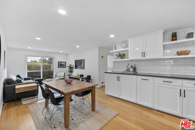 2714 Auburn Street 103, Los Angeles, CA 90039