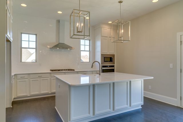 1 Elissa Place, Hendersonville, TN 37075