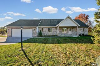 1905 W Smith Road, Temperance, MI 48182