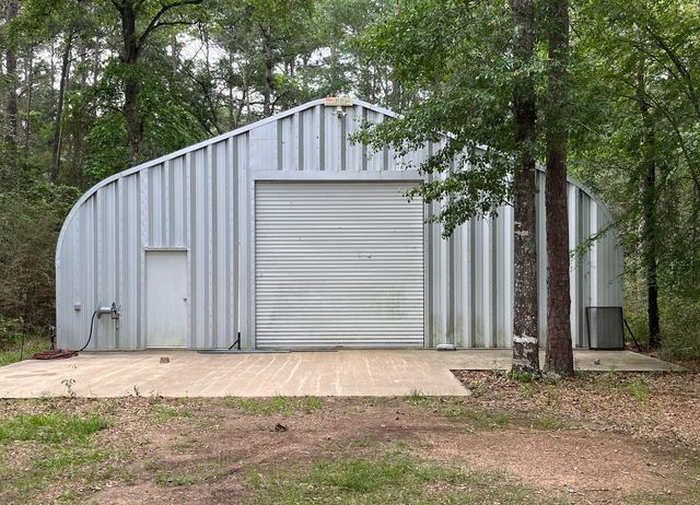 9296 County Road 302, Plantersville, TX 77363