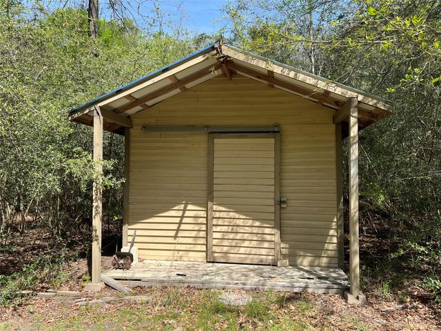 9296 County Road 302, Plantersville, TX 77363