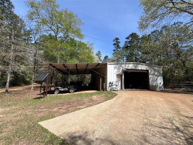 9296 County Road 302, Plantersville, TX 77363