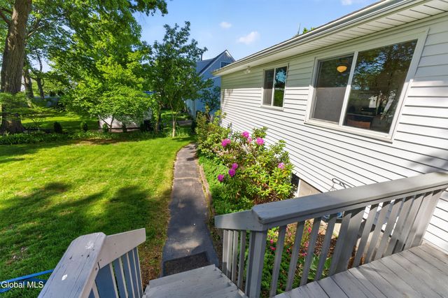 57 Fuller Terrace, Colonie, NY 12205