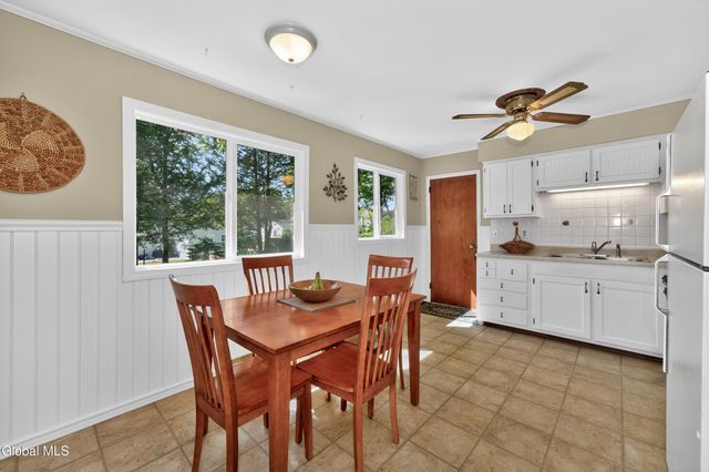 57 Fuller Terrace, Colonie, NY 12205