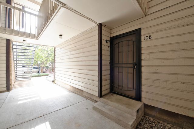 7107 Holly Hill Drive 17, Dallas, TX 75231