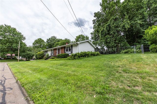1538 Bonita Drive, Akron, OH 44313