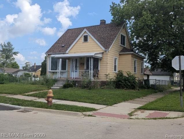 808 White Avenue, Lincoln Park, MI 48146