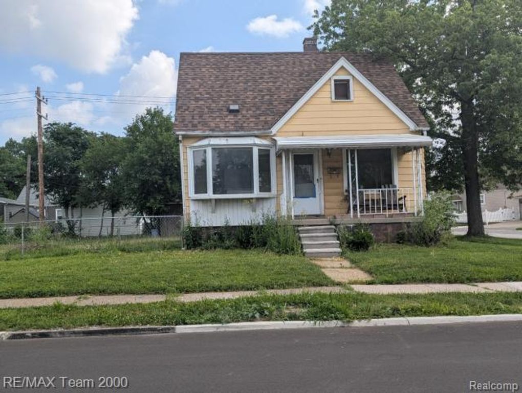 808 White Avenue, Lincoln Park, MI 48146