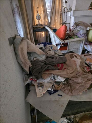 671 S Hillview, Los Angeles, CA 90022